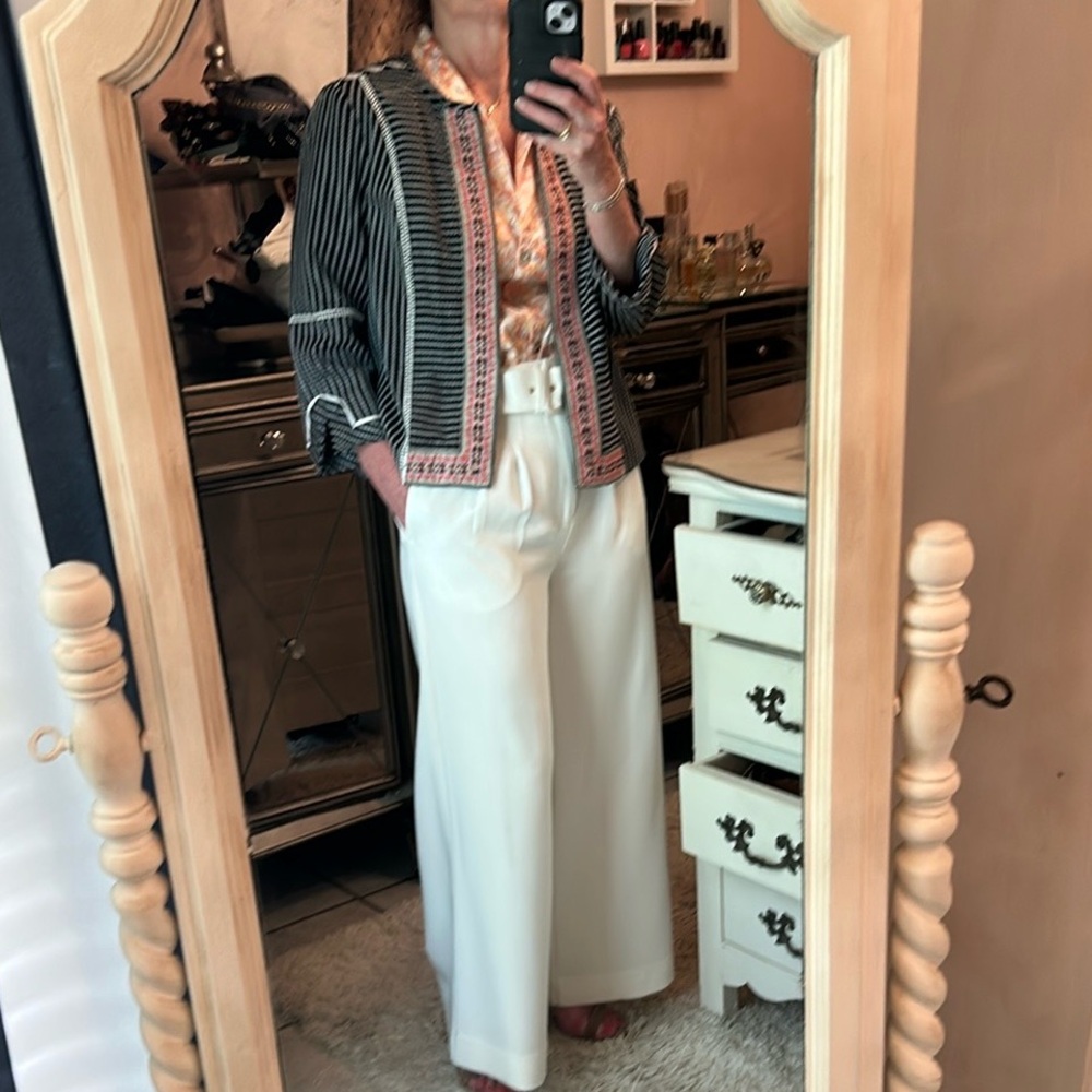Embroidered textured Blazer